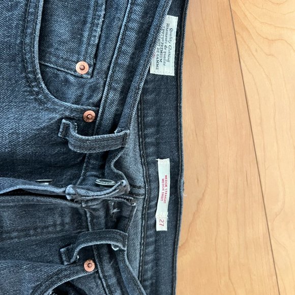 LEVI'S Wedgie Fit Jean - Straight Leg - Raw Hem - Black Sprout - Size 27 - Picture 2 of 4
